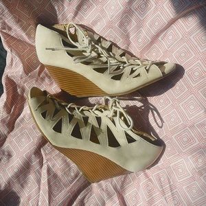Maurices Off-White Lace Gladiator Wedges 8​